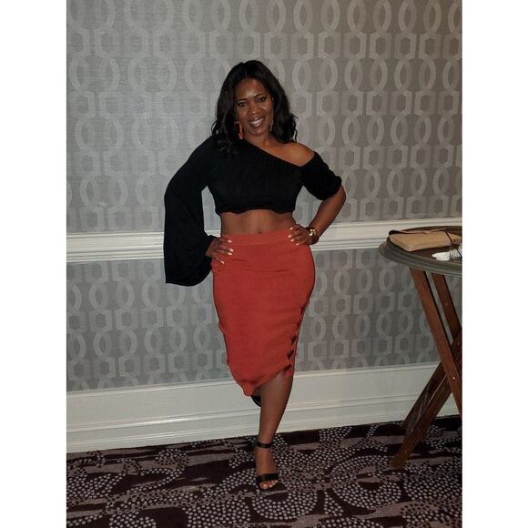 SID NEIGUM Black Cropped One Long Sleeve Asymmetric Party Top size 8 - Picture 15 of 15